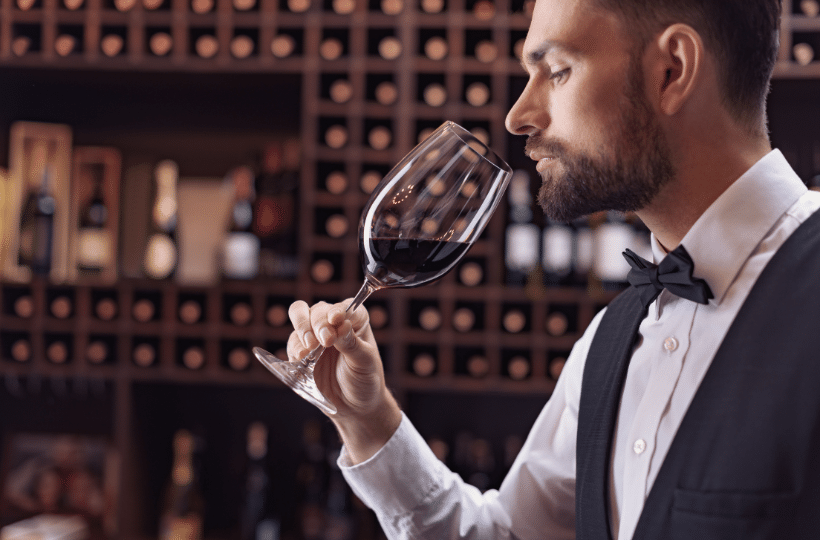 ¿Cuál es la diferencia entre Catador de vinos, Sumiller y Enólogo?