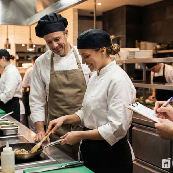 Contratar al personal de cocina